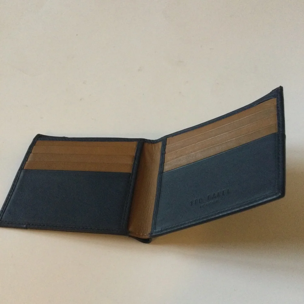 TED BAKER LONDON MENS LEATHER BIFOLD WALLET DEEP NAVY NWOT